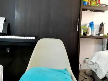 Freechat _logan_s on Chaturbate