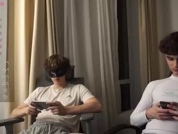 adam_21cm on Chaturbate 