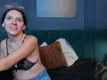 Freechat aliceandsia on Chaturbate