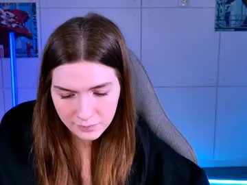 Freechat aliceinredsquare_ on Chaturbate