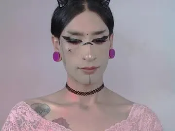 Freechat alienexxx on Chaturbate