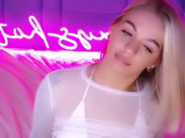 allwayshottt — Make my pussy squirt  #deepthroat #blonde #femdom #mistress #sph [878 tokens remaining]