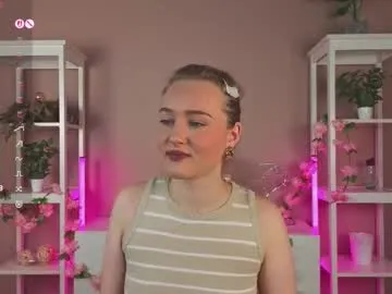 Freechat alyshaperkowski on Chaturbate