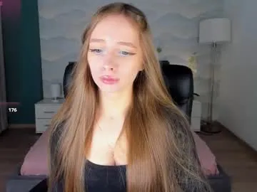 amy_vayne — Show tongue [29 tokens left] Cutie girl wants your attention meow :3 #teen #lovense #feet #18 #shy