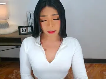 Freechat ava_lux on Chaturbate