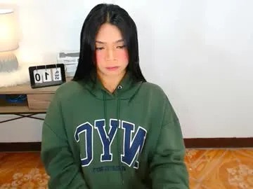 Freechat ava_lux on Chaturbate