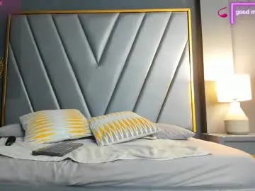 brendaadams_ — GOAL: Lick my heels [111 tokens remaining] welcome lord , find elegance and sensuality. High heels, perfect stockings and a mature woman #squirt #milf #anal # #mature #hairy