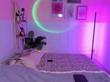 Freechat camilarivers on Chaturbate