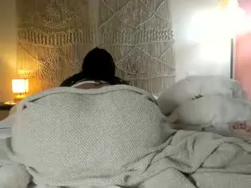 Freechat chillwithcamii on Chaturbate