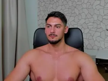 Chaturbate clintmasterss is Group clintmasterss — Let's heat up the room! #bigcock #cum #master #muscle #young