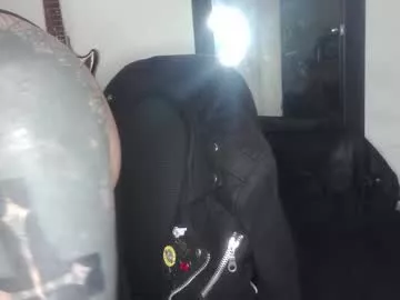 Freechat darkclothes on Chaturbate