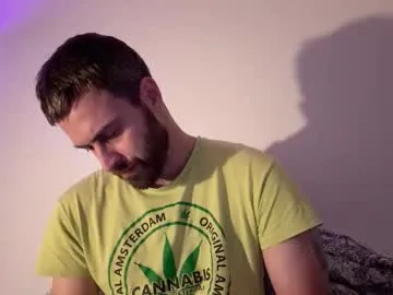 Freechat dickjulian on Chaturbate