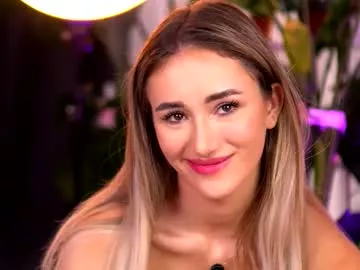 Freechat emilyraymont on Chaturbate