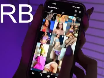 Freechat fox_alina on Chaturbate