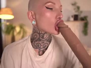 Freechat fuckingtoy_ on Chaturbate