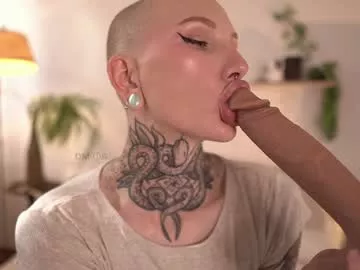 Freechat fuckingtoy_ on Chaturbate