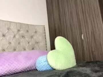 gabrielatafur1 — Hey i am #new model my goal is #squirt #feet #latina #young [1639 tokens left]