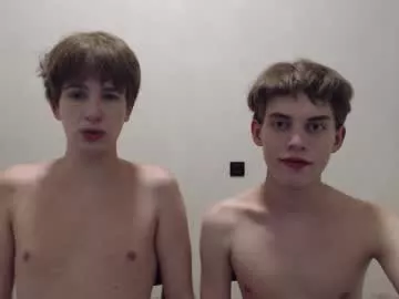 Freechat hornybadbunny on Chaturbate