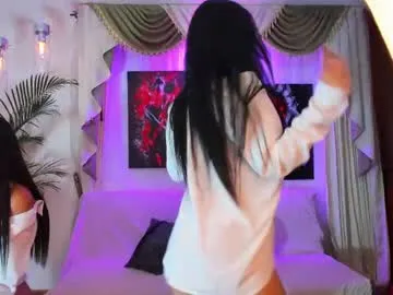 Freechat hotties_kittens18 on Chaturbate