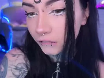 Freechat i_died_again on Chaturbate