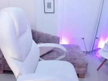 Freechat issi_loren on Chaturbate