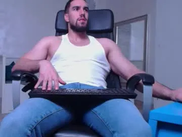 Freechat ivanhydee on Chaturbate