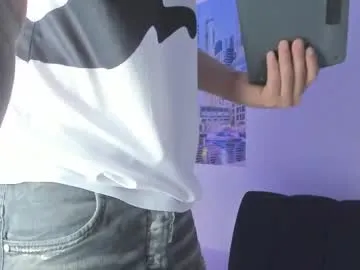 james_hill7 — GOAL: SHOW CUM.!!! [985 tokens remaining] Welcome to my room! #twink #young #latino #findom #new