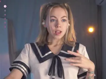 Group justbarbie on Chaturbate