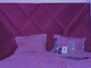 Freechat kayalstone on Chaturbate