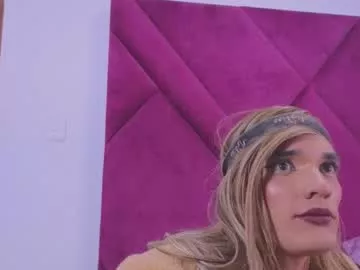 Freechat kayalstone on Chaturbate