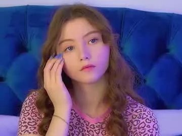 Freechat keiraace on Chaturbate