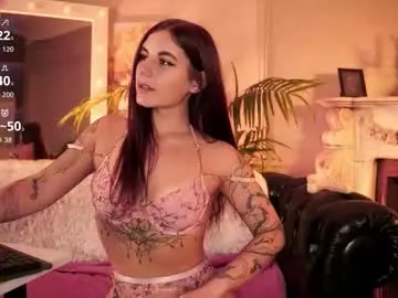 Freechat kelly_woods on Chaturbate