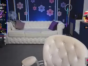 Freechat kira_kennet on Chaturbate