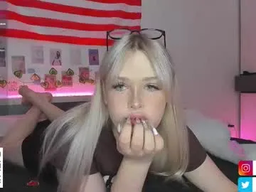 Freechat krisi_myrr on Chaturbate