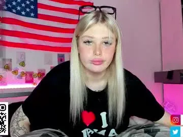 Freechat krisi_myrr on Chaturbate