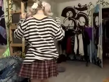 libbynading on Chaturbate 