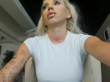 Freechat lisaakira on Chaturbate