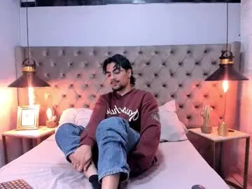 mattfiore — GOAL: masturbation [125 tokens remaining] Welcome to my room! #feet #guy #bigdick #latino #new