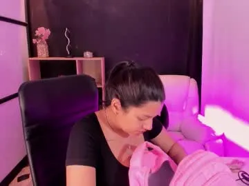 melodysnow — oil show on belly and breasts #new #bigboobs #bigass #pregnant #milk [376 tokens remaining]