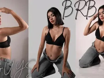 mia_kisses2 — GOAL: Doggy style no panties [237 tokens remaining] Just watch how it jiggles, jiggles. You will love it  #wet #bigass #latina #anal #18