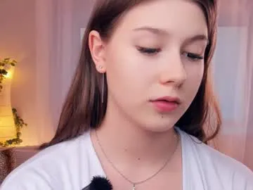 Freechat minditrelles on Chaturbate