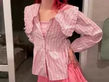 Freechat mishahartwigsen on Chaturbate