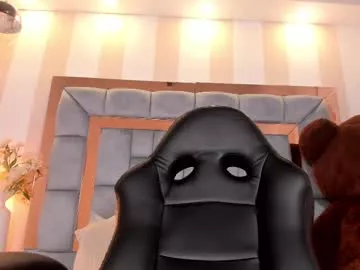 Freechat momo_ayasse on Chaturbate