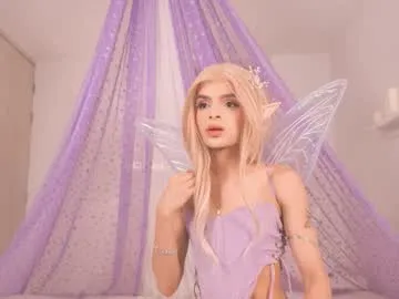 Freechat moon_angels on Chaturbate