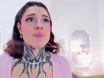 Freechat mystikdoll on Chaturbate