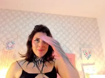 Freechat mystikdoll on Chaturbate