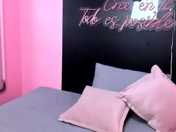 Freechat nalarosse on Chaturbate