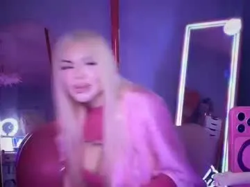 Freechat plasticfuckdoll on Chaturbate