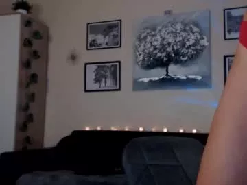 Freechat prettyalmaa on Chaturbate