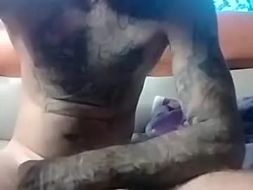 Freechat prettyboytatted69 on Chaturbate